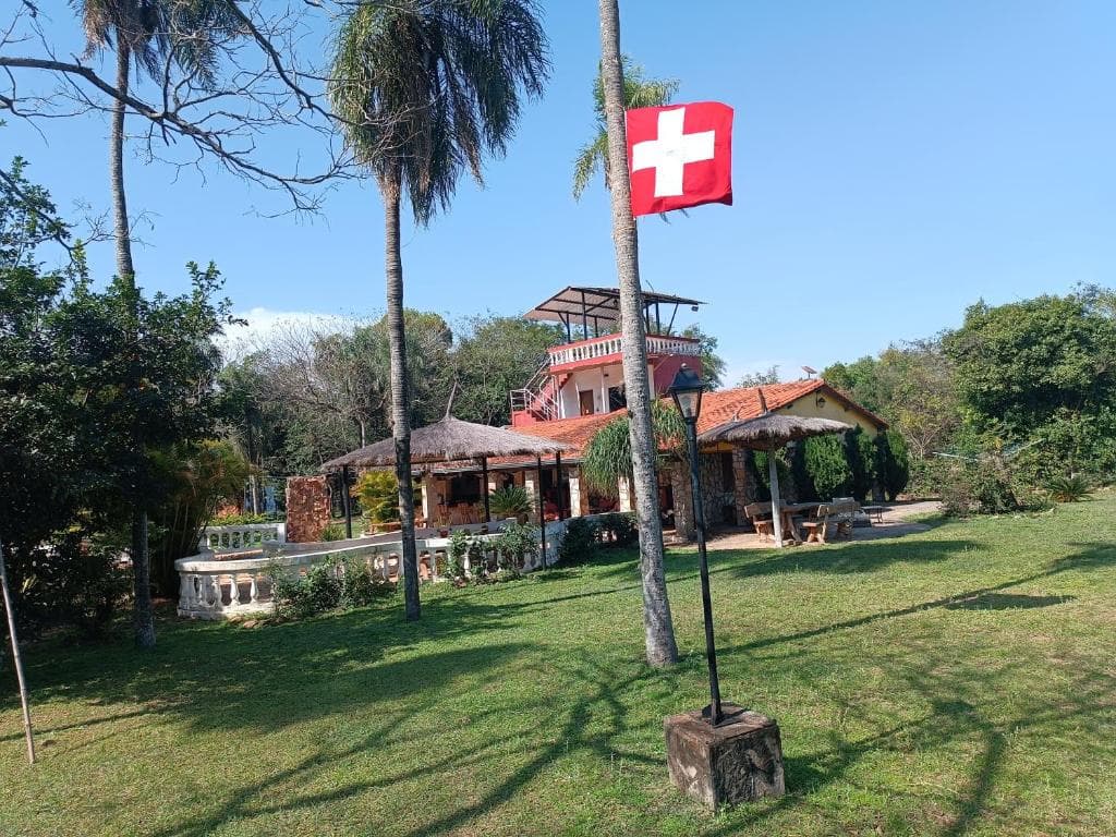 Paradise City Anlage mit Schweizer Flagge