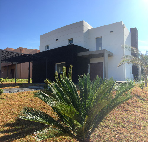 Neue Villa in abgeschlossener Wohnanlage