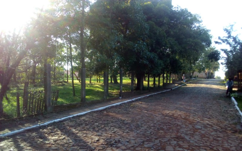 Zentrales Grundstück in Coronel Oviedo, 1 ha 3.398 m²