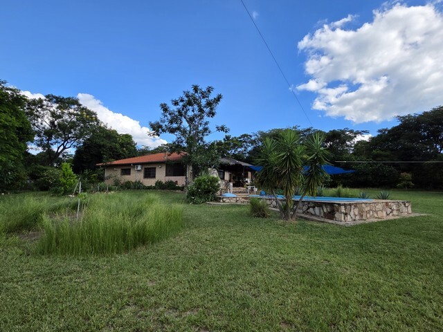 Awesen mit Haupthaus und Gästehaus und wunderschönen Überlandblick, in Nueva Colombia